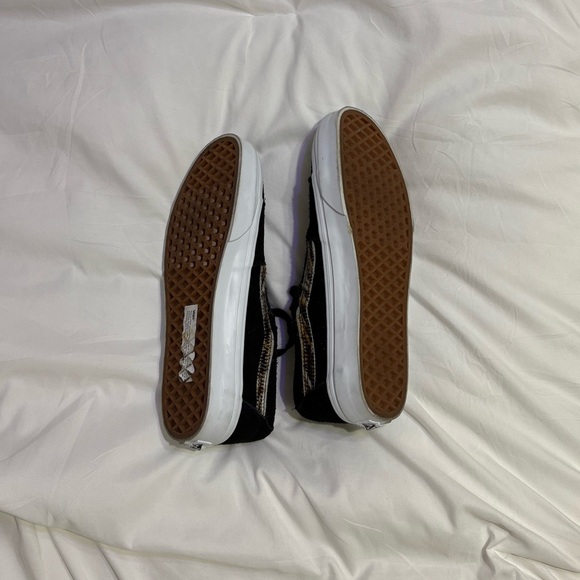 vans - Picture 3 of 5